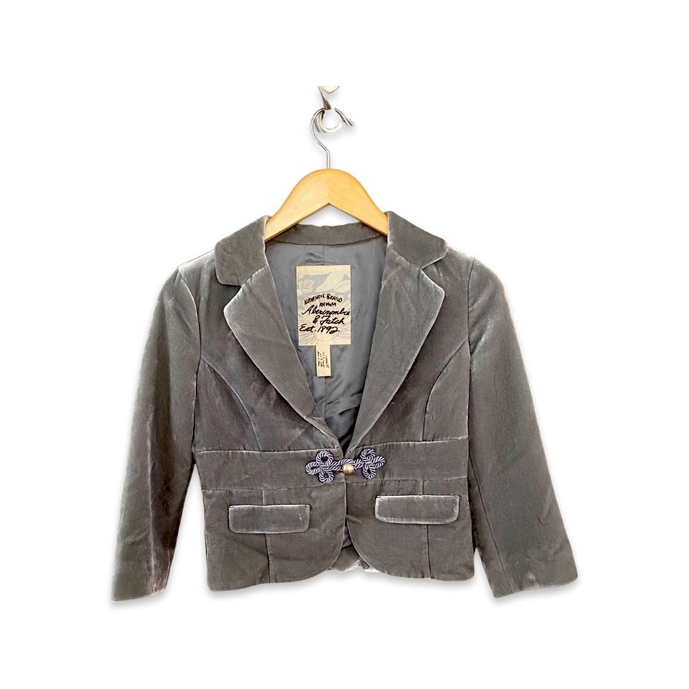 Abercrombie &Fitch Velvet Cropped Blazer